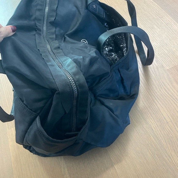 Lululemon workout duffle gym bag black - Picture 8 of 11